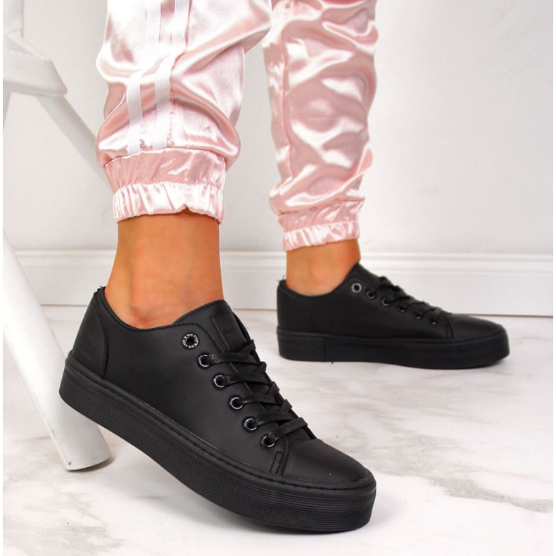 Mustat matalat tennarit Big Star W II274098 -alustalla 2