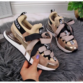 Lenkkarit, joissa teksti Vinceza W JAN49A beige 1