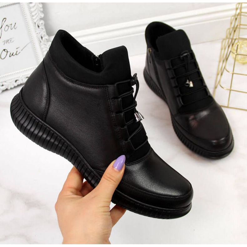 Mustat eristetyt saappaat T.Sokolski W SCA129A 1