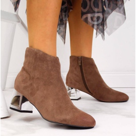 Saappaat koristeellisella kantapäällä T.Sokolski W SCA144B ruskea 2