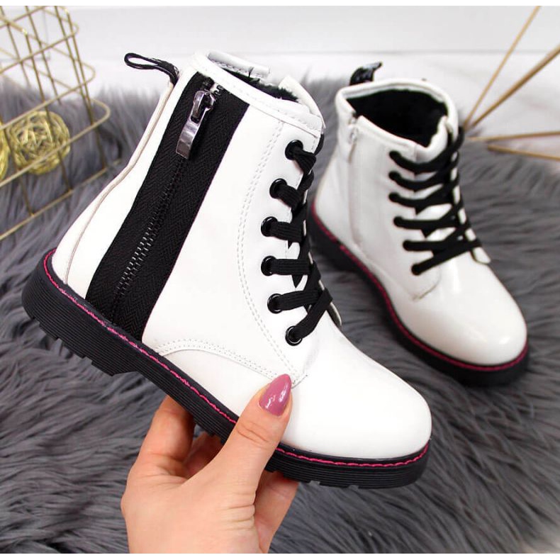 Eristetyt lakatut saappaat Jr EVE327B valkoinen 1