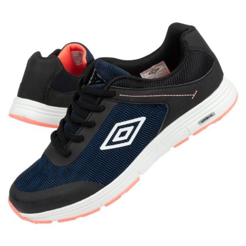 Umbro W UMFM0153 kengät musta tummansininen 1