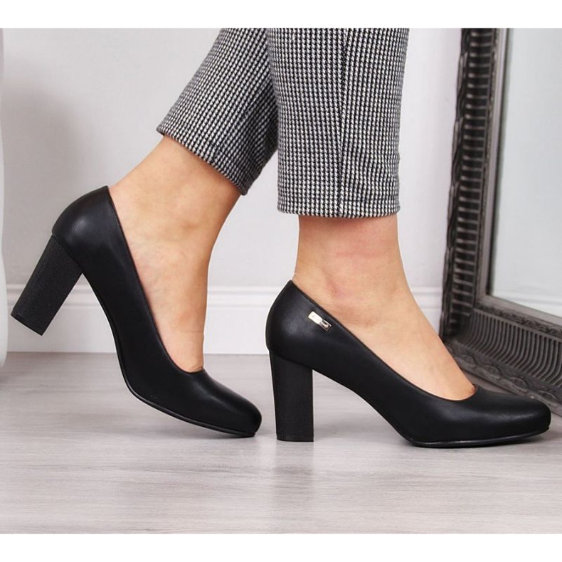 Pumput pylvään Sergio Leone W SK193A musta 2