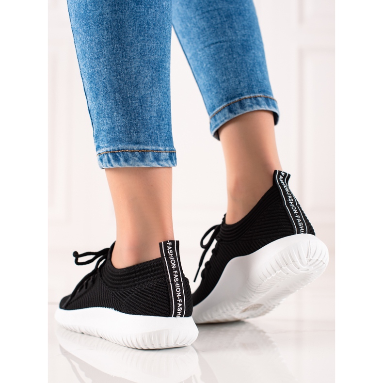 TRENDI Kevyet urheilukengät musta 1