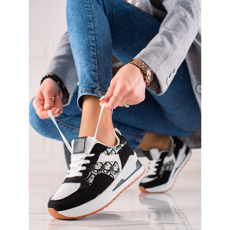 TRENDI Sidotut tennarit alustalla valkoinen musta 1