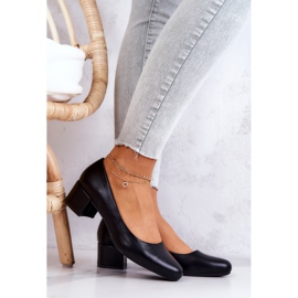 Nahkapumput pilarissa Sergio Leone PB291 musta 1