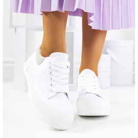 Valkoiset lenkkarit Venancia-alustalla valkoinen 1