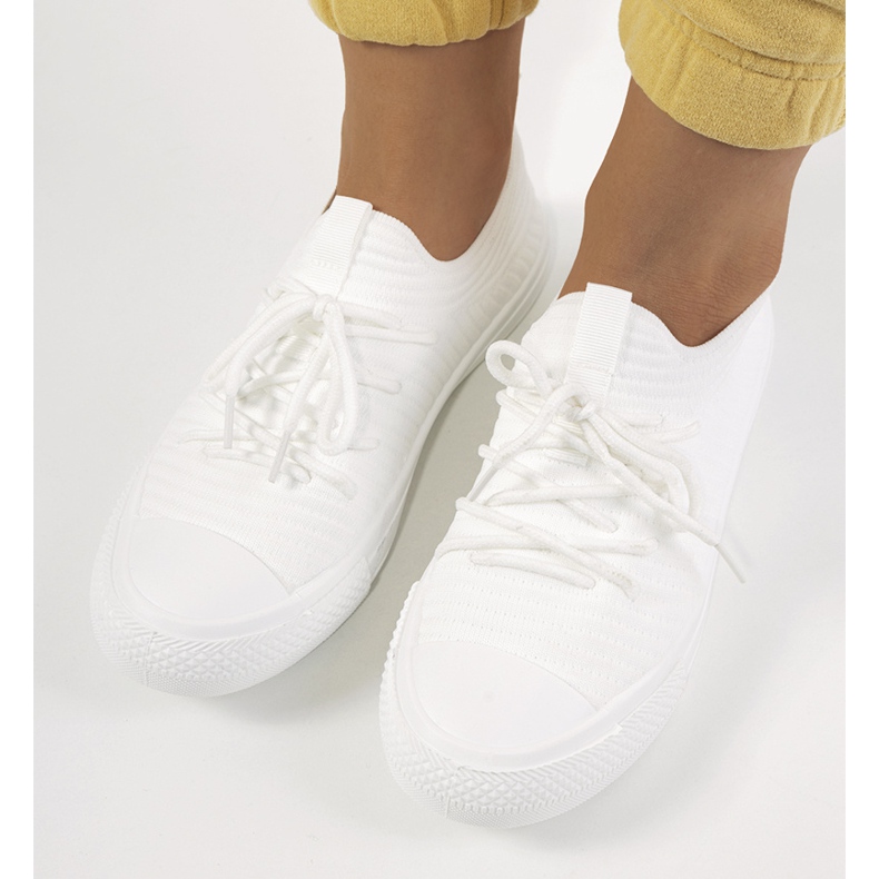 Medinan valkoiset naisten tennarit valkoinen 1