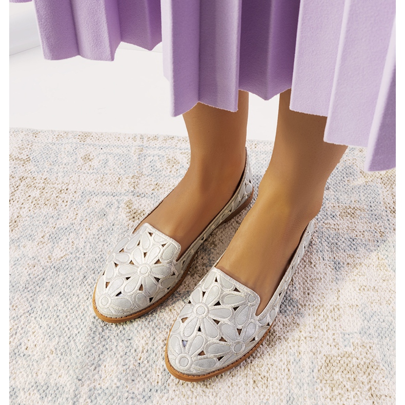 Amandan harmaat harjakattoiset balerinat hopea 1