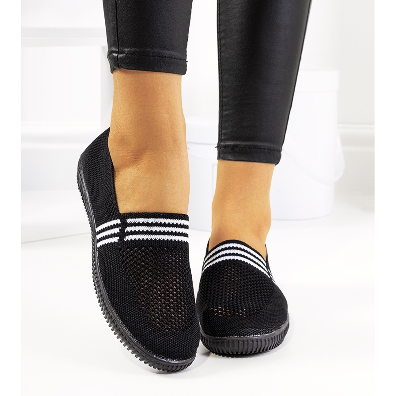 Mustat Tanya harjakattoiset lenkkarit 1