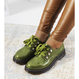 Vihreät lakatut Kristinan kengät 2