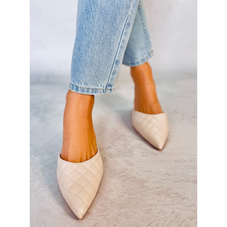 Tikatut kantapäätossut Gloria Beige 1