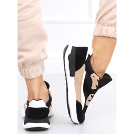 Nydia mustat tennarit 1