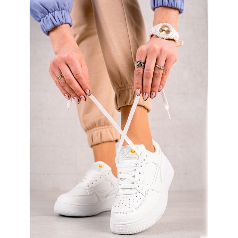 TRENDI Muodikkaat valkoiset lenkkarit valkoinen 1