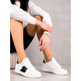 TRENDI Tennarit mustalla lisäosalla valkoinen 1