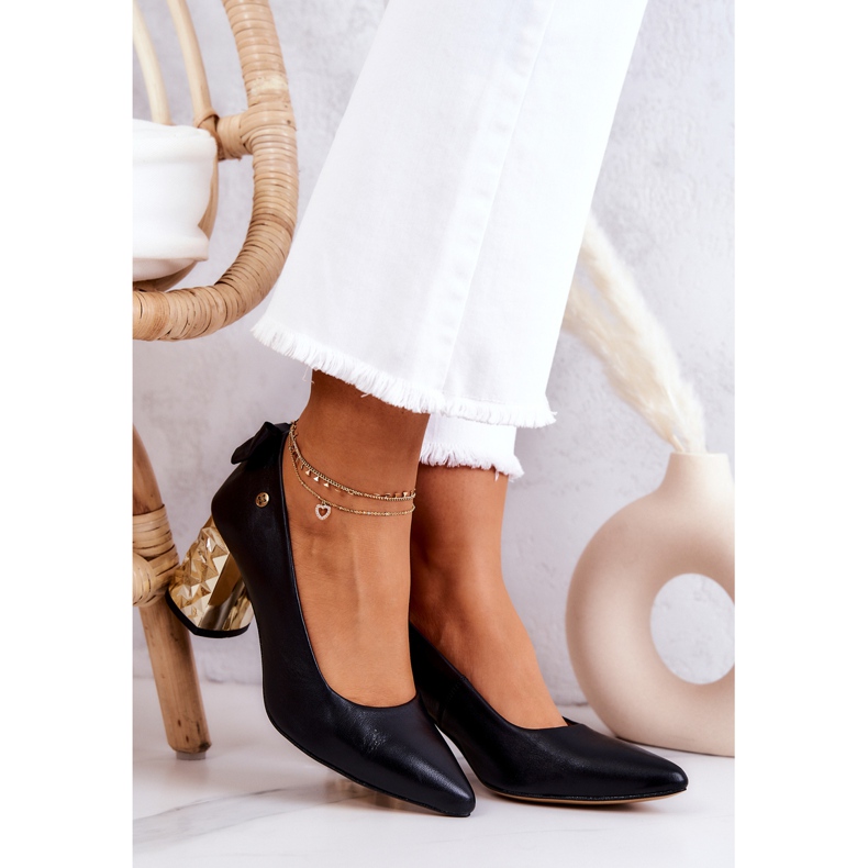 Nahkapumput baarissa Maciejka 05334-01 musta 2