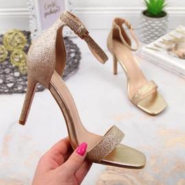 Vinceza W JAN81D kultaiset brokadisandaalit korkokengissä kultainen 1