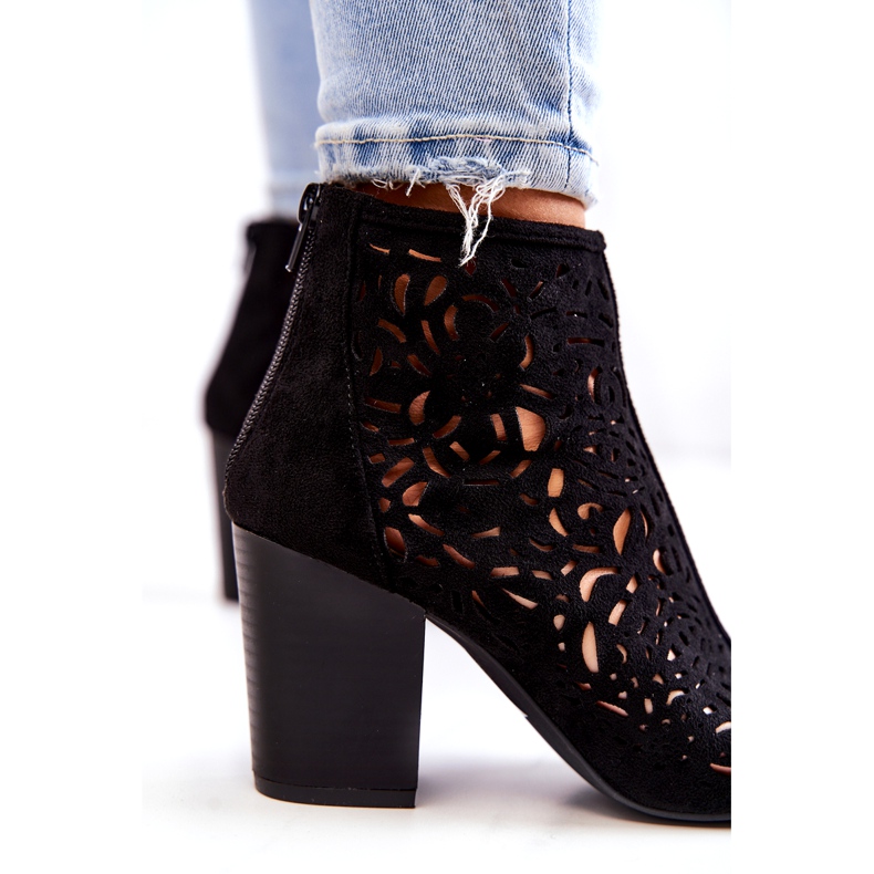 FB1 Mustat harjakattoiset saappaat Post Bretagnessa 6