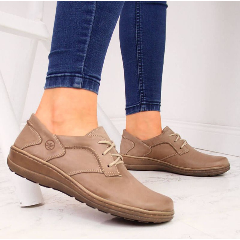 Mukavuus nahkakengät Helios 715 beige 2