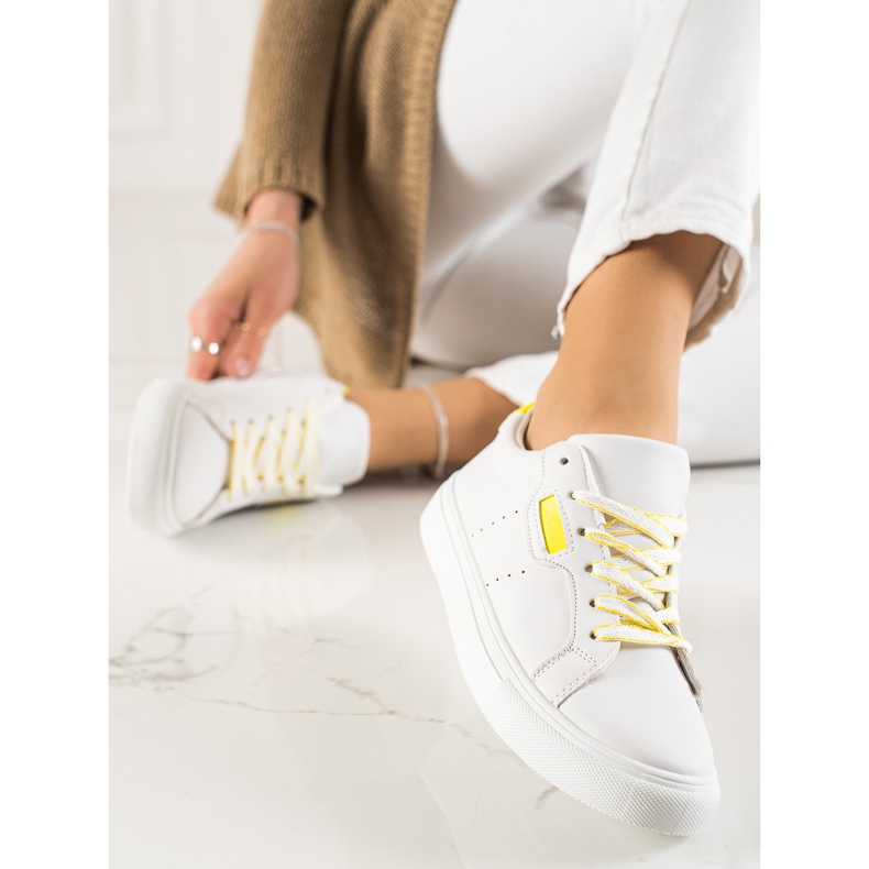 TRENDI Valkoiset urheilukengät Eco-nahalla valkoinen 2