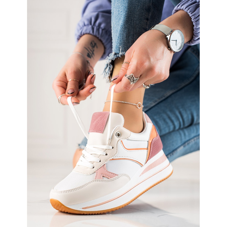 TRENDI Värikkäitä hiipiä alustalla valkoinen monivärinen 1