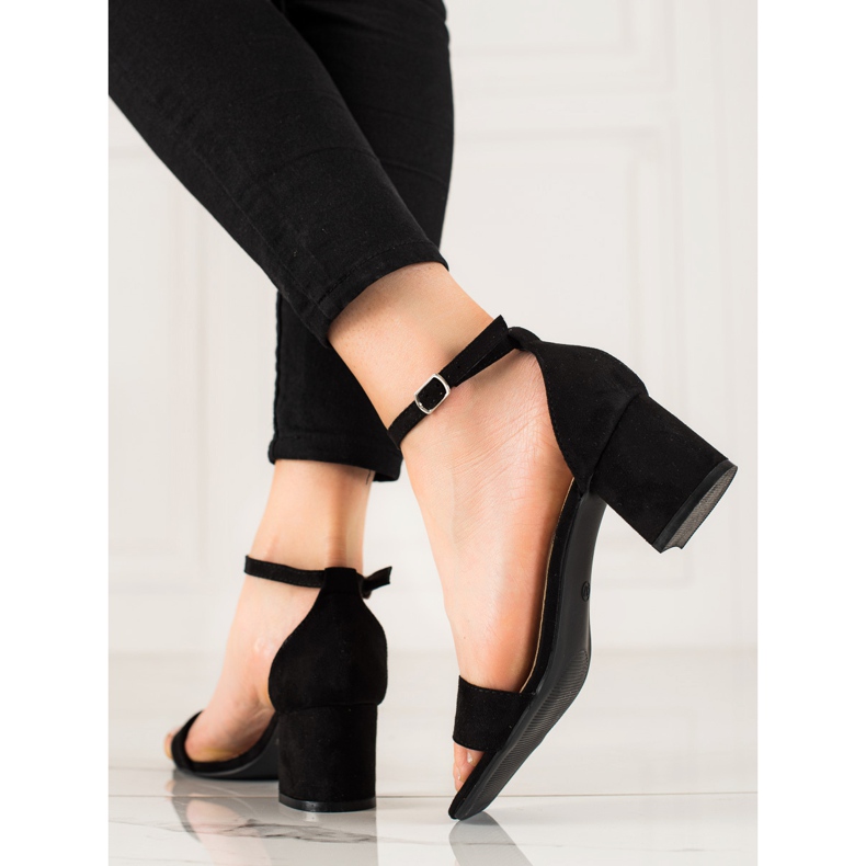 Sandaalit matalakorkoisissa VINCEZA musta 1