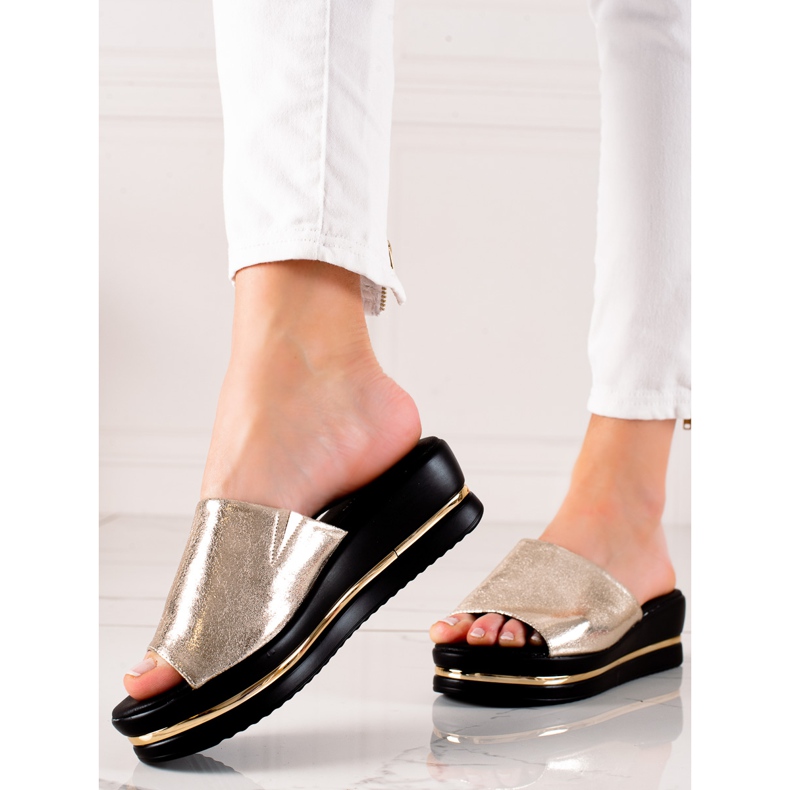 Goodin Kiiltävät tossut alustalla kultainen 1