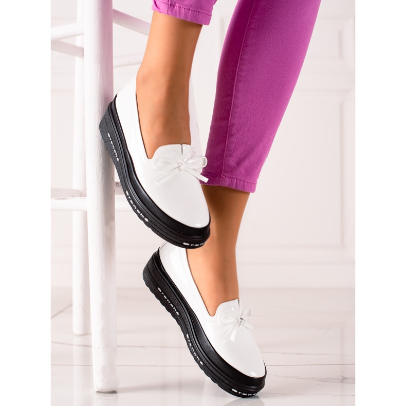 Kevyet loaferit VINCEZA-tasolla valkoinen 2