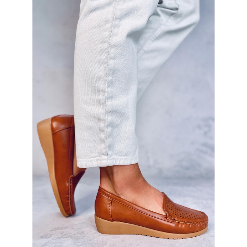 Naisten harjakattoiset loaferit Ilin Camel ruskea 2