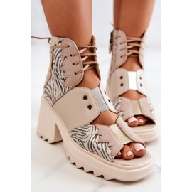 Nahkasaappaat vetoketjulla Maciejka 05321-04 beige 1