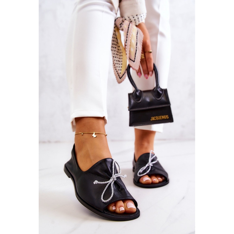 Nahkaiset naisten balerinat Nicole 2660/001 musta 2