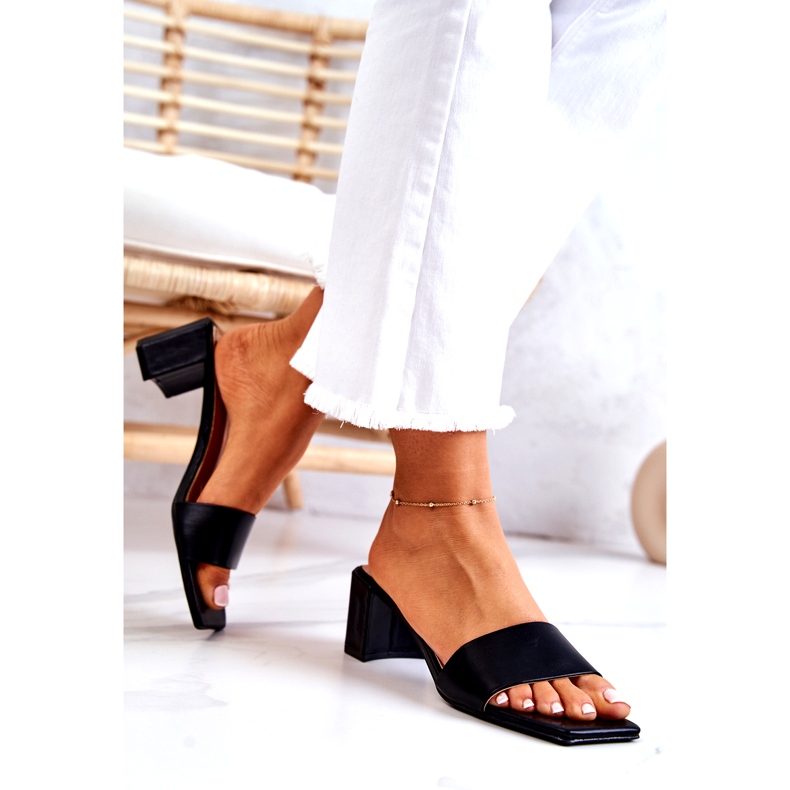 FJ1 Nahkaiset mustat Netty-sandaalit kantapäässä 3