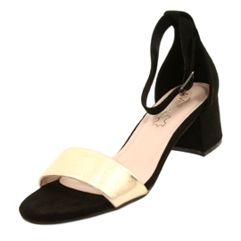 Mustat ja kultaiset sandaalit baarissa Evento 20SD98-1618 kultainen 3