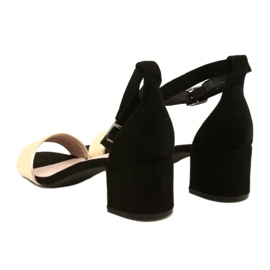 Mustat ja kultaiset sandaalit baarissa Evento 20SD98-1618 kultainen 4