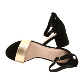 Mustat ja kultaiset sandaalit baarissa Evento 20SD98-1618 kultainen 5