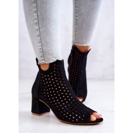 Nahkaiset harjakattoiset saappaat Maciejka 05420-43 Musta 1