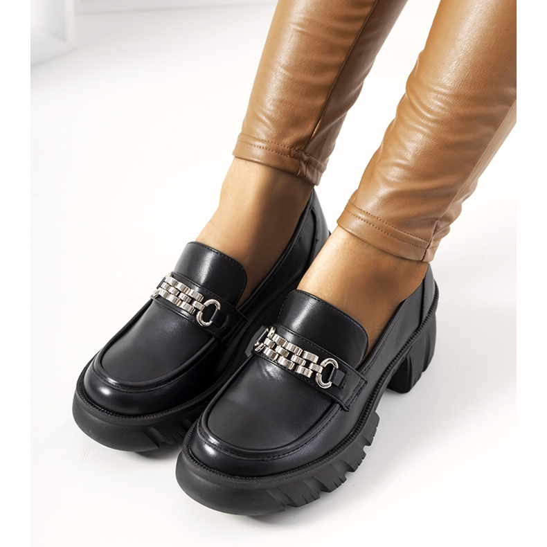 Mustat loaferit paksussa Ruth-pohjassa 1