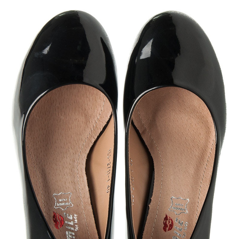 Yes Mile Lakatut pumput musta 1