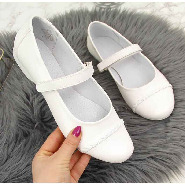 Velcro ballerinat ehtoolliseen Kornecki Jr KOR6271 valkoinen 1