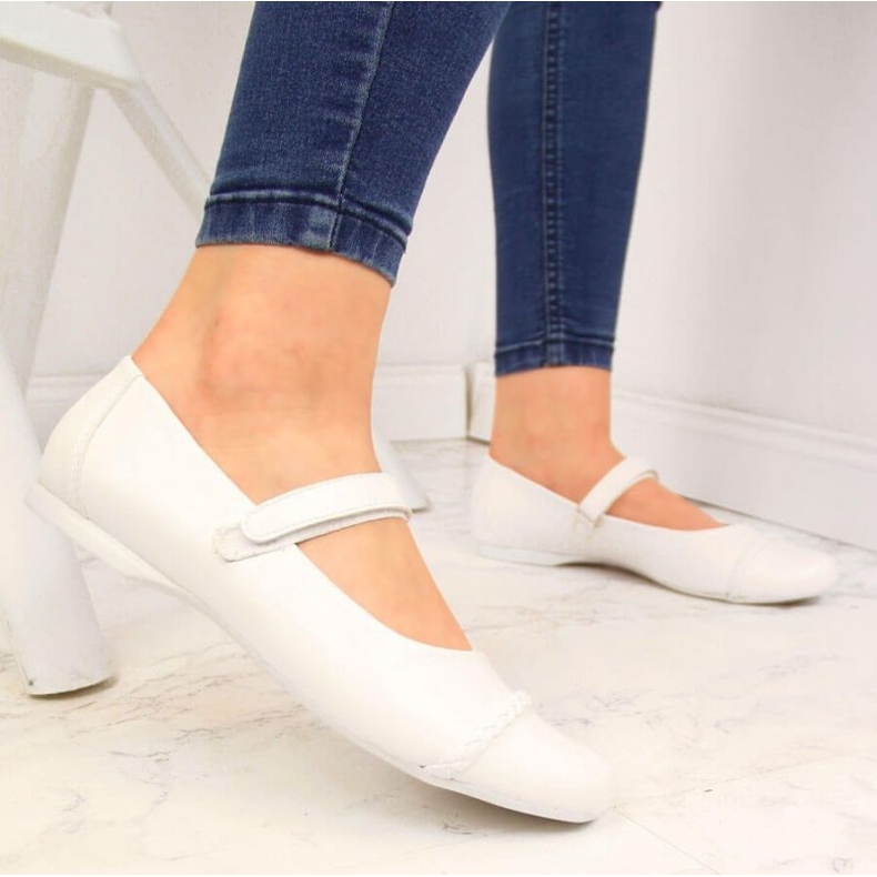 Velcro ballerinat ehtoolliseen Kornecki Jr KOR6271A valkoinen 2