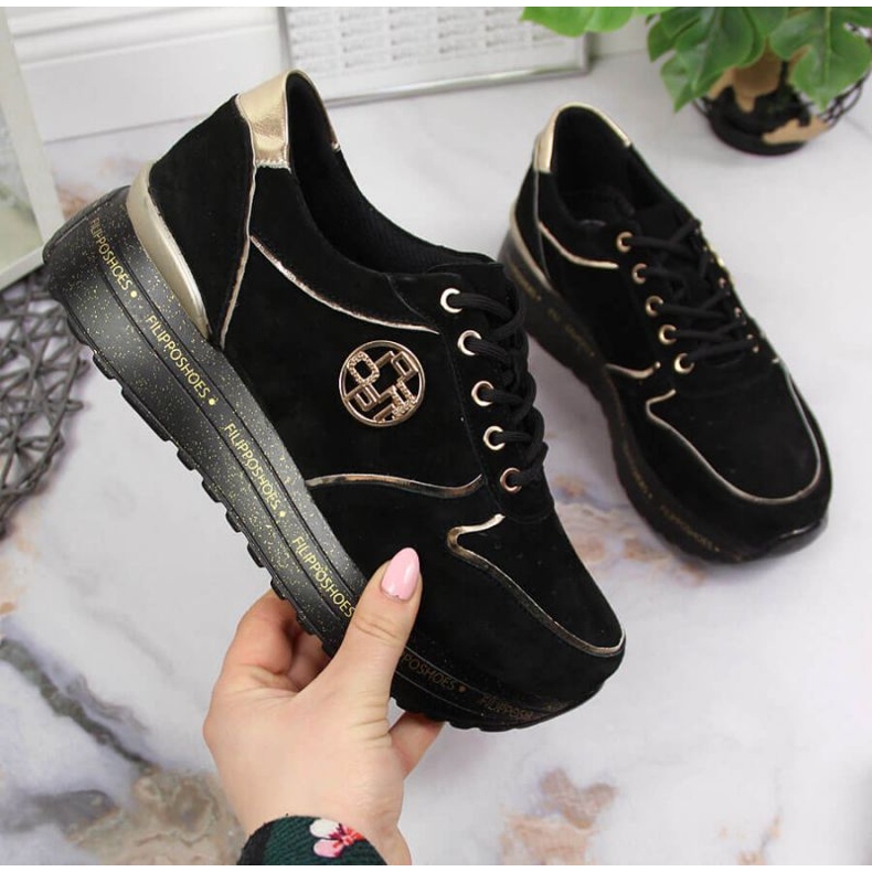 Nahkaiset lenkkarit alustalla Filippo W PAW330 mustat 1