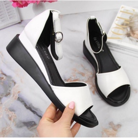 Kiila sandaalit Vinceza W JAN102B valkoinen 1