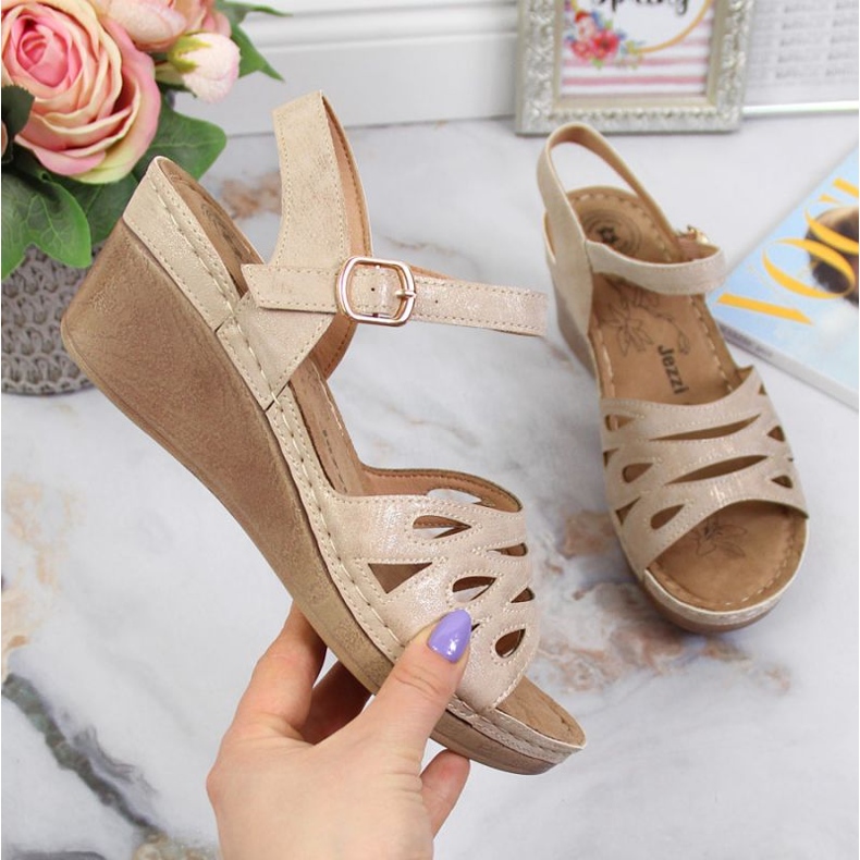 Kiila sandaalit Jezzi W EVE350A beige 1