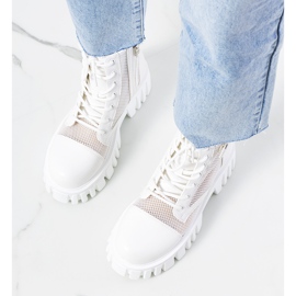 Valkoiset saappaat, joissa harjakattoinen Potts-päällinen valkoinen 1