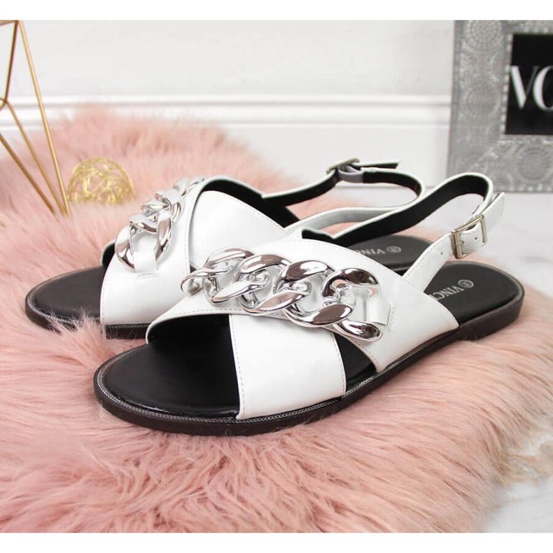 Vinceza W JAN116B valkoiset sandaalit ketjulla valkoinen 2