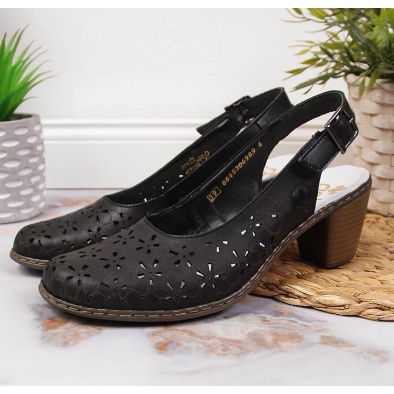 Rieker W RKR531 harjakattoiset sandaalit mustat 2