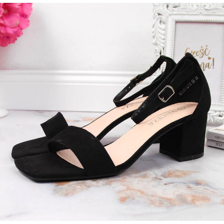 Mustat sandaalit Vinceza W JAN107A -tolppassa 2