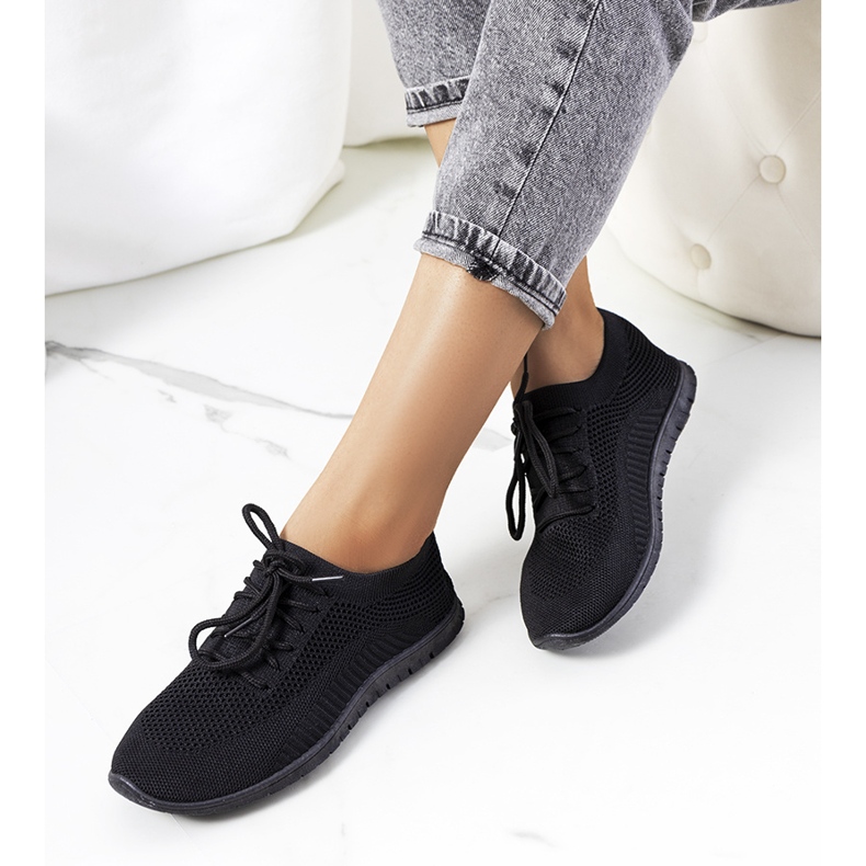 Mustat Bertensin lenkkarit 1