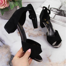 Mustat sandaalit Vinceza W JAN96B -tolppassa 1