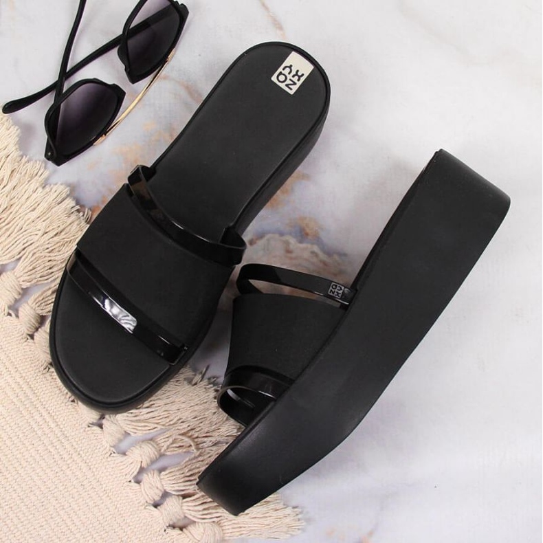 Kumitossut Zaxy W INT1708B alustalla mustat 2